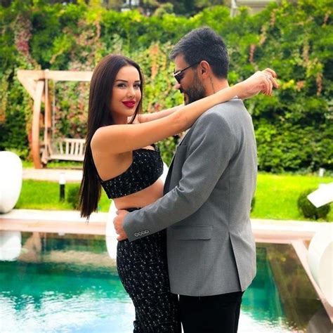 Magazin Dünyasında Aşk ve Boşanma Üzerine Her Şey